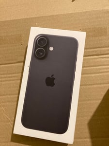 Apple iPhone 16 , 15,5 cm (6.1"), 2556 x 1179 px, 128 GB, 48 MP, iOS 18, Czarny Zdjęcie produktu od klienta nr 1