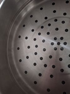 BEM Dampfkocher: 6-tlg Set aus Edelstahl 18/10, Ø 28 cm, Mantowarka Dampfgarer Topf mit Glasdeckel und Dampfeinsatz, für Induktionsherd geeignet Kunden-Foto 4