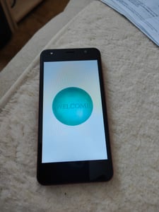 Android-Handy, 5.0-Zoll-Bildschirm, 2GB RAM + 16GB ROM/TF 128GB, Dual-Kamera, Dual-SIM-Karte mit Unterstützung für 4G LTE-FDD TDD, 4Core-Chip Kunden-Foto 1