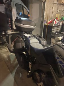 Para kufrów bocznych Monokey GIVI V37NN carbon look red 37L Zdjęcie produktu od klienta nr 1