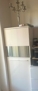 Vitrine Garim 15, Farbe: Beige Hochglanz - 123 x 90 x 40 cm (H x B x T) Kunden-Foto 1