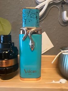 French Avenue Vulcan Feu Edp Spray Kunden-Foto 5