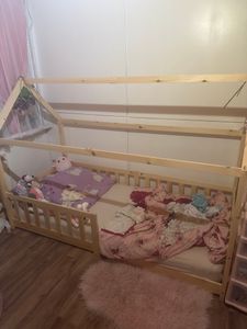 Kinderbett 80x160 mit Rausfallschutz und Lattenrost, Hausbett - Kinderbett 90x200 für Kinder - Kinderbett Hausbett 80x160 Weiß Kunden-Foto 3