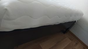 Matratze fällt paar CM größer aus!
