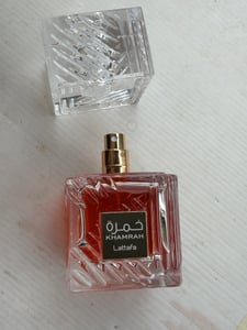 Lattafa Badee Al Oud – Oud for glory, Unisex, 100 ml, Nicht nachfüllbare Flasche, Flüssiges Parfüm, Bergamotte, Schwarze Johannisbeere, Rosa Pfefferkorn, Karamell, Oud, Pfingstrose Kunden-Foto 40