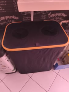 140 Lnoir double grotte poubelle iter , 2 poches intérieures apporter， Collecteur de déchets，Grande poubelle mobile,bouteille collecte seau. Photo du client 1