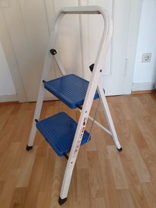 Stahlklapptritt Mod. SKT - Stufenanzahl: 4, Standhöhe: 93 cm Kunden-Foto 1