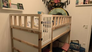 Oberer Holz Rausfallschutz für IKEA KURA Bett – LINO DUO SPLIT 165 + 90 cm Kunden-Foto 1