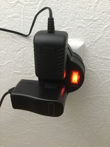 Steckdosen-Adapter mit Schalter und 2 Schuko Stecker Mehrfachstecker Mehrfachsteckdose Zwischenstecker Kunden-Foto 3