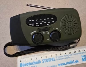 Solar radio,Selbstbetriebenes Kurbelradio mit LED-Taschenlampe,Notfallradio AM/FM Wetter Wind Up Radio, Handkurbel-Dynamo für Notladung von Smartphone Kunden-Foto 8