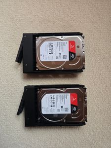 Seagate IronWolf ST4000VN006, 4 TB, 5400 ot/min, 256 MB, 3.5", Serial ATA III Fotografie od zákazníka č. 1
