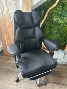CRELIV -Ergonomischer Bürostuhl XXL mit Samtbezug, Fußstütze und Lendenkissen, höhenverstellbar, 360° drehbar, bis 200 kg, Grau Kunden-Foto 1