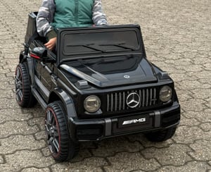 Mercedes Benz G63 Kinder Elektroauto 12V Kinderauto mit Fernbedienung - Schwarz Kunden-Foto 1