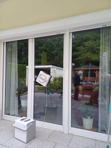ECOVACS 1L Reinigungslösung für Winbot W1 PRO,W2,W2 OMINI,W2 PRO,W2 PRO OMNI,WINBOT MINI Fensterputzroboter, Originalzubehör Kunden-Foto 1
