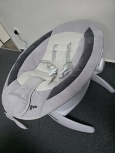 CARETERO Kinder Schaukelstuhl Opti - 360 Grad Drehung - Moskitonetz - Beige Kunden-Foto 4