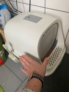 Kočičí toaleta, uzavřená, velká (XXL), s víkem a klapkou, s filtrem z aktivního uhlí, s vysokým okrajem, krytá toaleta pro velké kočky, rozměry 51x36x37 cm – Retoo Fotografie od zákazníka č. 1