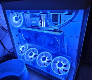 Gigabyte AORUS GeForce RTX 5080 XTREME WATERFORCE 16G Kunden-Foto 1