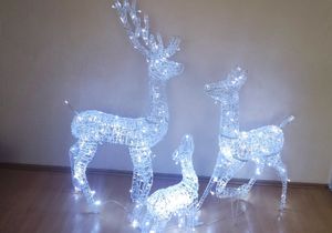 vidaXL Adorno navideño familiar con luces LED, acrílico, 300 LED, luz blanca cálida Foto del cliente 1