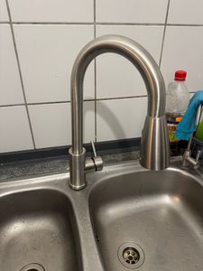 Wasserhahn Küche 360° Küchenarmatur mit Ausziehbarer Brause Spültischarmatur aus Edelstahl Mischbatterie Küche mit Dual-Spülbrause, Schwarz Kunden-Foto 11