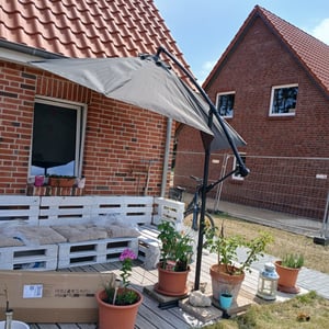 LZQ ALU Sonnenschirm Gartenschirm Ø300cm Terrassenschirm Marktschirm Ampelschirm mit Ständer und Kurbel für Garten, Dunkelgrau Kunden-Foto 2