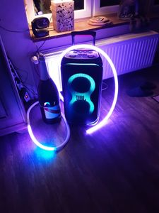 JBL Partylautsprecher, 240W RMS, Bluetooth, Lichtshow, Rollen, schwarz, 1 Stk. Kunden-Foto 3