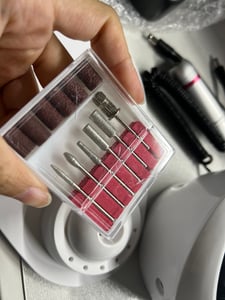 Elektrischer Nagelfräser Maniküre Pediküre Set, 45000U/min stufenlos regelbar mit Fußpedal & 12 Zubehörteilen Kunden-Foto 4