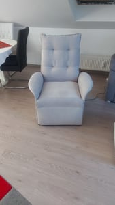 FLEXISPOT Elektrischer Relaxsessel mit Liegefunktion 105°–155°, Verstellbarer TV- & Fernsehsessel für Wohnzimmer, Rückenlehne & Fußstütze (Lichtgrau) Kunden-Foto 10
