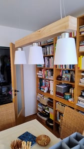 ZMH lampa wisząca drewniana biała 5 płomieni E27 lampa wisząca100CM regulowana wysokość rustykalna metalowa lampa stołowa nowoczesna lampa wisząca (żarówka w zestawie） Zdjęcie produktu od klienta nr 2