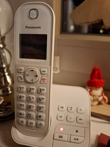 Telefon stacjonarny Panasonic KX-TGC420, automatyczna sekretarka, kolor: czarny Zdjęcie produktu od klienta nr 3