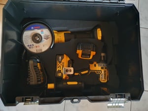 DEWALT 3er Akku Kombopack 18V + 3 Akku + Schnellladegerät II Kunden-Foto 2