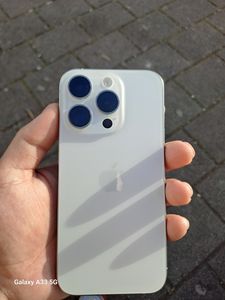 Apple iPhone 15 Pro Max , 17 cm (6.7"), 2796 x 1290 Pixel, 512 GB, 48 MP, iOS 17, Titan, Blau Kunden-Foto 1