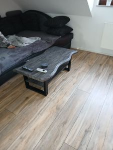 Couchtisch Gerd mit Baumkantenoptik-Nachbildung Wildeiche Grau- Metall X-Gestell-großer Ablage-110x60cm Kunden-Foto 2