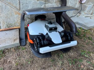 Robotická sekačka Mammotion LUBA 3 AWD 3000 s garáží a mycím stojanem, do 3000 m², pohon všech kol, stoupání 80 %, auto mapování, 4G modul, APP Fotografie od zákazníka č. 1