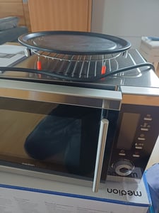 Mikrovlnná rúra MEDION 3 v 1 s funkciou grilu a konvekcie (23 litrov, 900 W, 1 000 W gril, 1 680 W konvekcia, 10 automatických programov, funkcia rozmrazovania, displej, MD11493) čierna Fotografia od zákazníka č. 6