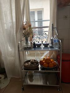 HOMCOM Desserte cuisine, chariot de service à 3 niveaux en acier inoxydable 201 avec 3 étagères et poignées, chariot de rangement à roulettes pour salon, bureau, cuisine, 60 x 35 x 77 cm, argenté Photo du client 1