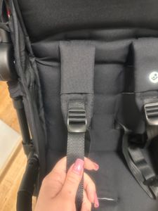Maxi-Cosi Lara2 Baby Kinderwagen, 0-4 Jahre, 0-22 kg, kompakter Buggy, federleichter, 3 Liegepositionen, flache Liegeposition, Essential Black Kunden-Foto 4