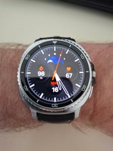 Samsung Galaxy Watch 8 Classic, 3,3 cm (1.3"), AMOLED, Touchscreen, 64 GB, GPS, 63,5 g Kunden-Foto 1