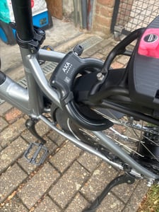 AXA Imsenso L Rahmenschloss AZ + ULC 130 Plug-In Chain + Satteltasche Kunden-Foto 1