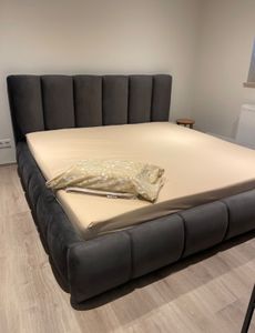 GrainGold Polsterbett Cloud 200x200 cm - Bett 200x200, Polsterbett ohne Bettkasten, mit Lattenrost - Anthracite (Monolith 95) Kunden-Foto 1