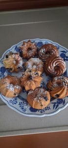 Kalorik Guglhupfbäcker Traditionsformen, 3 Formen für leckere Törtchen, 900 W, Rot, TKG CKM 1007 RD Kunden-Foto 2