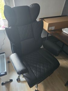 GTPLAYER herná stolička, hráčska stolička, ergonomická kancelárska stolička s opierkou na nohy, nastaviteľnou bedrovou opierkou a hlavovým vankúšom, čalúnená herná stolička, herné kreslo Fotografia od zákazníka č. 4