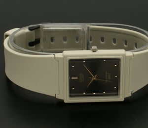 Zegarek damski CASIO MQ-38UC-8AER beżowy klasyczny Kunden-Foto 1