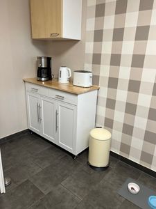 COSTWAY Küchenwagen auf Rollen, Servierwagen Küche, Küchentrolley mit Schubladen, Beistellwagen Kücheninsel Buffetschrank Holz, Küchenschrank mit Arbeitsplatte (Schwarz) Kunden-Foto 1