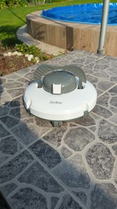 Redkey S100 Kabelloser Poolroboter für 100 m², automatischer Poolsauger hält 130 Minuten mit starker Saugkraft, 180μm für oberirdischen/flachen Pool Kunden-Foto 3