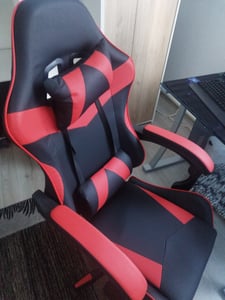 Bürostuhl BOSS, ergonomischer Drehstuhl, Schalensitz, ausziehbare Fußstütze, verstellbare Rückenlehne, Stahlkonstruktion, verchromtes Fußkreuz, für Büro und Homeoffice Kunden-Foto 5