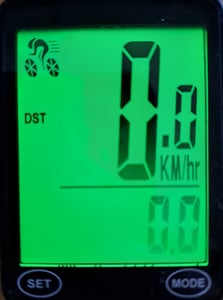 Wasserdichter Fahrradcomputer mit LED-Hintergrundbeleuchtung, Fahrrad-Tachometer, Kilometerzaehler, Kalorienzaehler und Temperaturanzeige Kunden-Foto 1