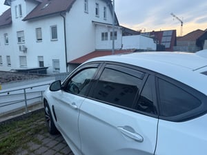 GP Windabweiser Für  Bmw X5 F15 2011-2018 4tlg GP Regenabweiser, Schwarz, Getönt, Aerodynamisch, Einfache Montage, Befeistigung mit Clips Kunden-Foto 1