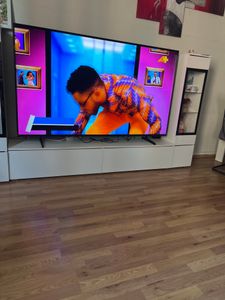 Samsung UE85U7000FU, 2,16 m (85"), 3840 x 2160 Pixel, LED, Smart-TV, WLAN, Schwarz Kunden-Foto 6