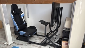 VDD - Simulateur de cockpit avec siège baquet - entièrement réglable – siège baquet Photo du client 1