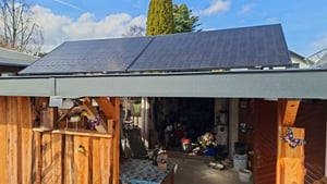 Powerness Balkonkraftwerk mit Speiche Growatt NOAH 2000 mit NEO-800W Mikrowechselrichter & 4x 450W  Full Black Bifazial Solarmodule (0% MwSt) Kunden-Foto 1